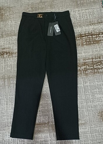 44 Beden siyah Renk Dolce Gabbana kalem pantolon 