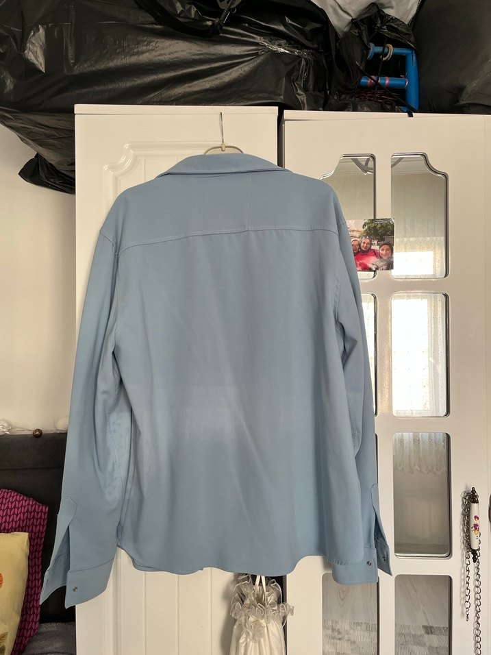 Mavi Uzun Kollu Düğmeli Kadın Denim Gömlek - Görsel 3