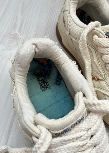 Unisex Beyaz Nakışlı Bağcıklı Spor Ayakkabı - Görsel 3