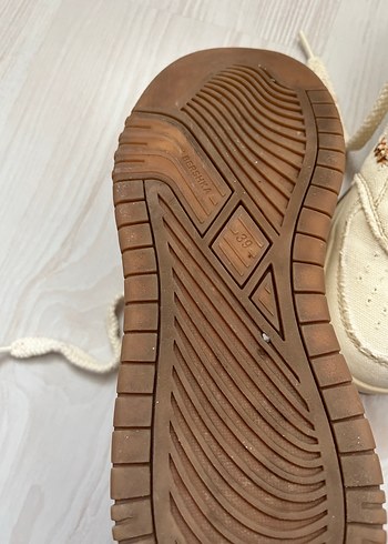 Unisex Beyaz Nakışlı Bağcıklı Spor Ayakkabı - Görsel 5