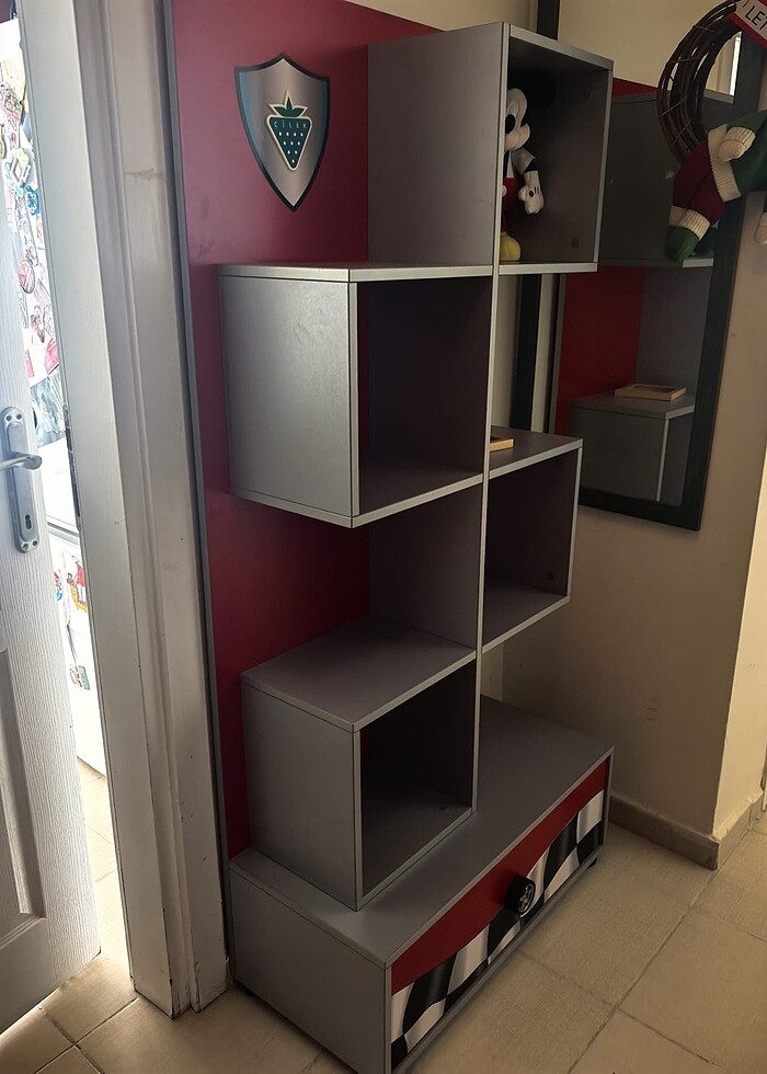 Çilek genç odası yarışçı kitaplık - Görsel 2