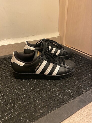 Adidas Superstar