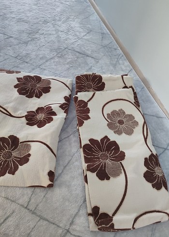 Kahverengi Çiçek Desenli Kırlent Kılıfı - Görsel 2