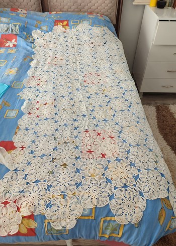 sekiz kişilik dantel masa örtüsü - Görsel 2