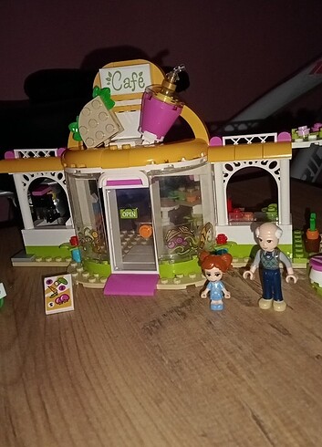  Beden Renk LEGO cafe set 