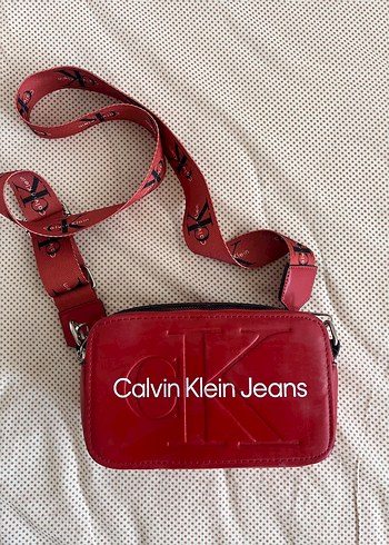 Kırmızı Deri Calvin Klein Çanta