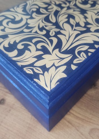 Beden Mavi ve yaprak desenli dekoratif ahşap kutu