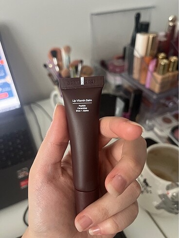 Diğer Kremi lip balm