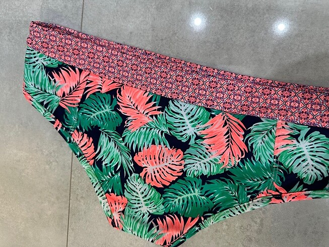 m Beden 0 Bikini altı