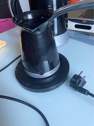 Hem kahve makinası hem kettle