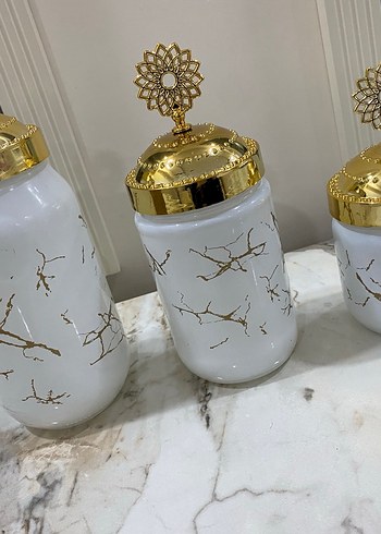 Altın Kapaklı Beyaz Mutfak Kavanoz Seti