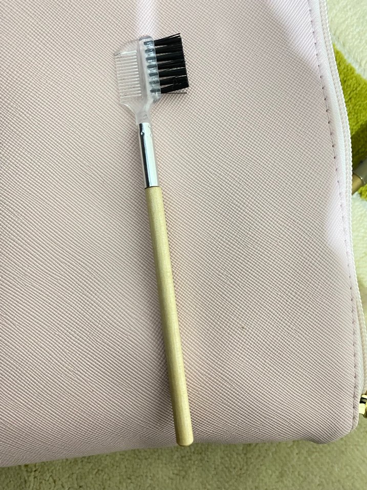 YVES ROCHER Pastel Renkli Kaş Fırçası ve Törpü - Görsel 4