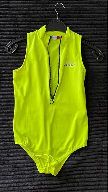 Neon sarı body
