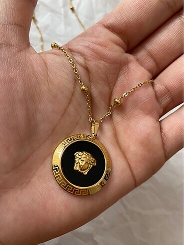  Beden Versace kolye