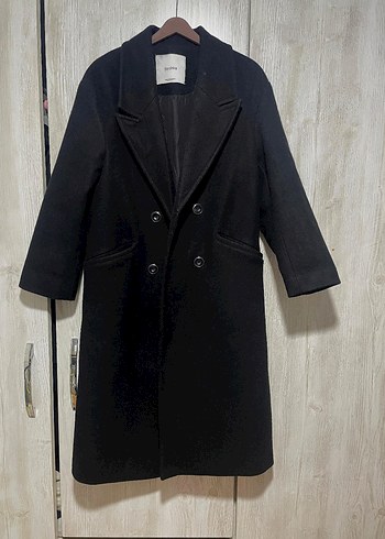 BERSHKA Siyah Çift Düğmeli Uzun Kaban - Görsel 2