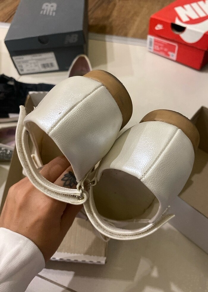 Beyaz babet - Görsel 4