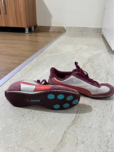 38 Beden Puma spor ayakkabısı