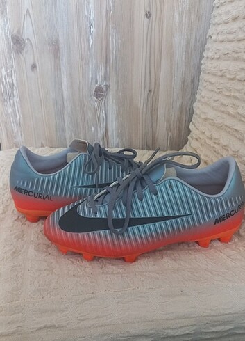 35 Beden beyaz Renk Nike mercurial krampon Cr7