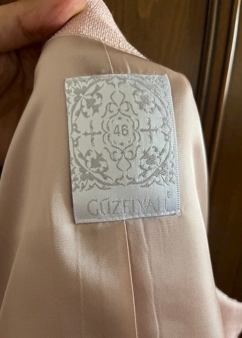 Dantel İşlemeli Bej Kadın Uzun Takım Elbise - Görsel 3