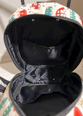 Çocuklara Renkli Araba Desenli Çekçekli Okul Çantası - Görsel 3