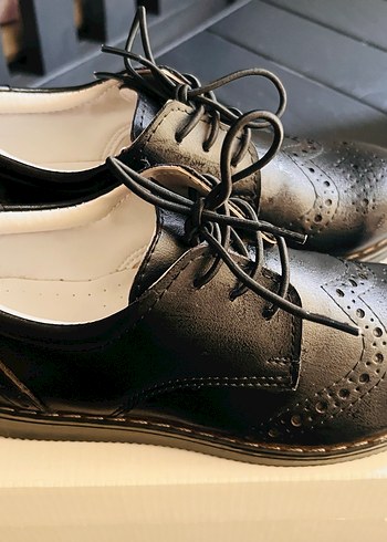 Klasik Siyah Deri Erkek Çocuk Ayakkabısı - Görsel 2