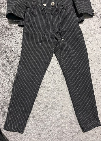 Çizgili Gri Çocuk Takım Elbise - Görsel 2