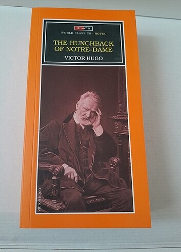 Victor Hugo. The hunchback of notre-dame. İngilizce roman. Dün