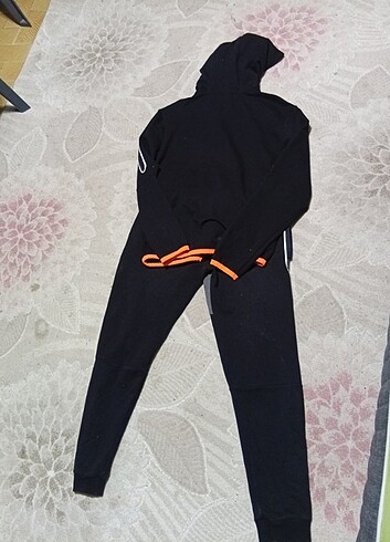 Beden Nike tech