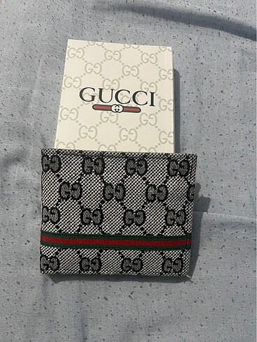 Gucci cüzdan