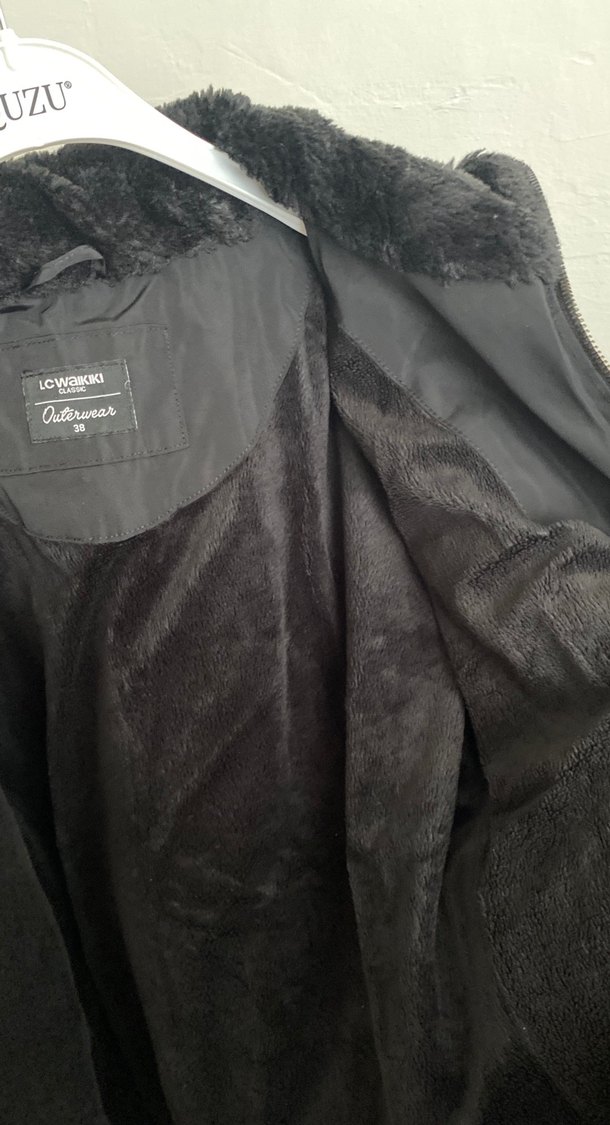 Siyah Kürklü Kadın Kışlık Ceket - Görsel 4