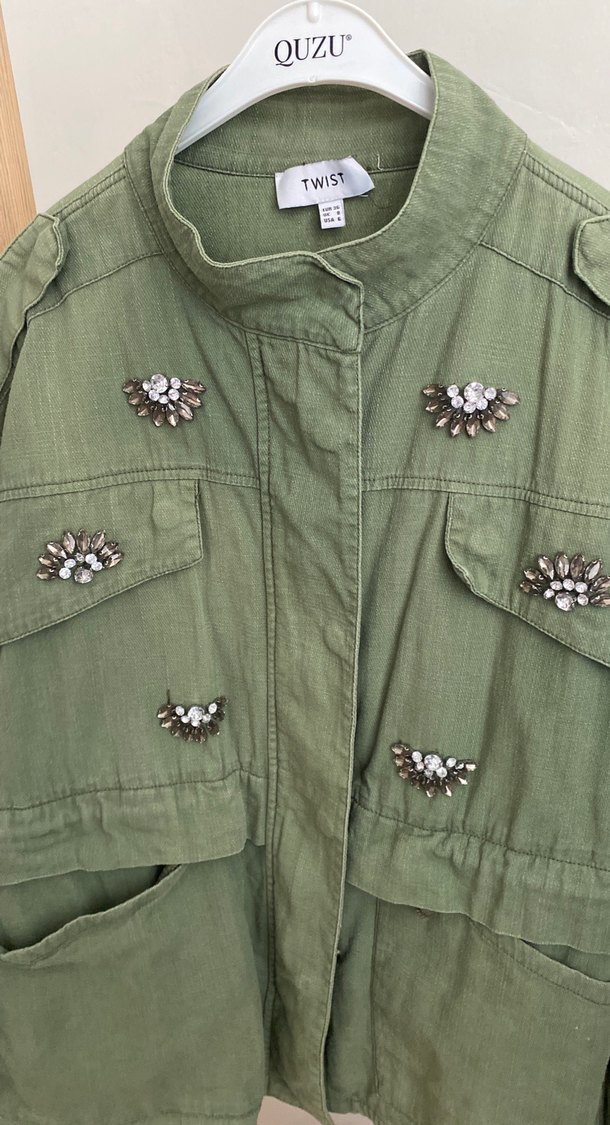 Düğmeli Nakışlı Yeşil Kadın Ceket - Görsel 3