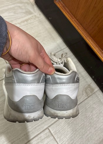 Kadın Beyaz Bağcıklı Dolgu Topuk Spor Ayakkabı - Görsel 3