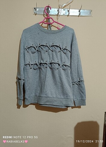 m Beden Sweatshirt