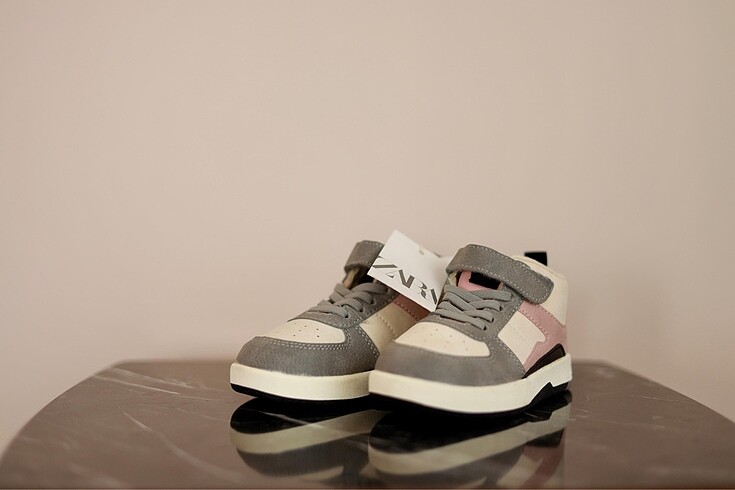 Zara Kız çocuk sneakers