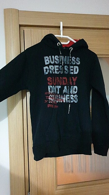 Sweatshirt