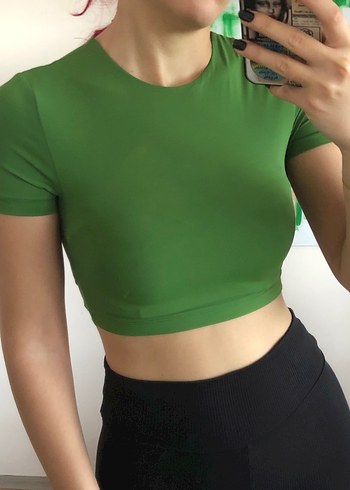 Kısa Kollu Crop Top - Görsel 2
