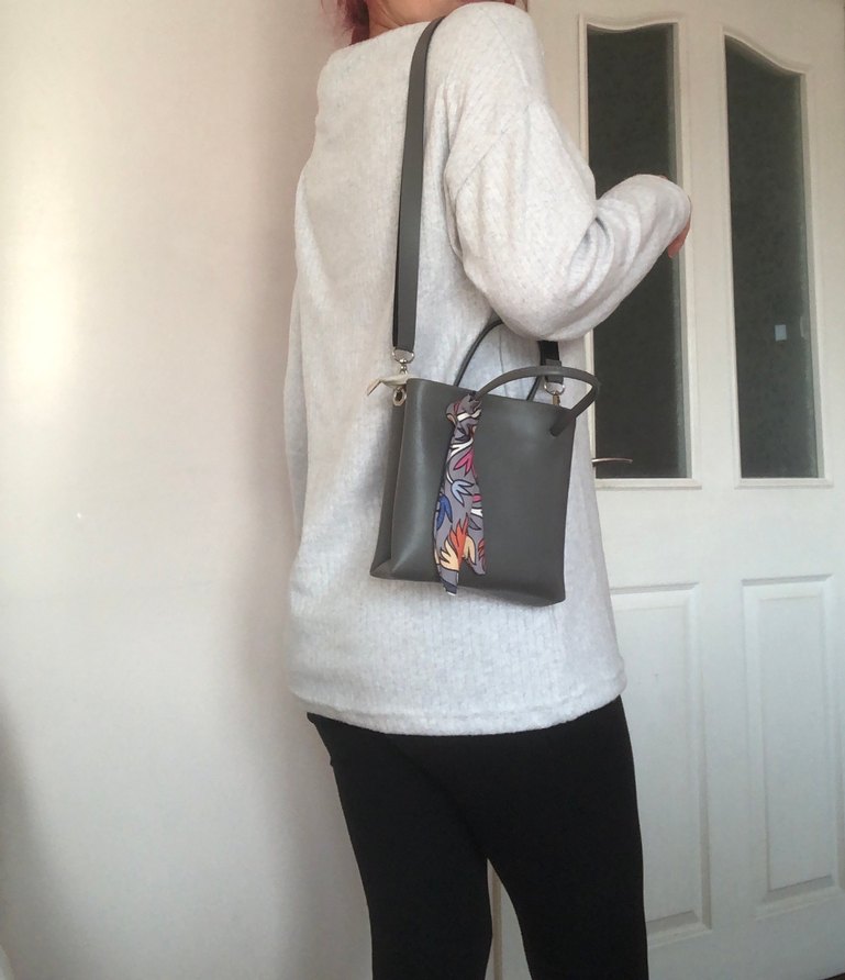 Fitilli yumoş triko kazak - Görsel 2