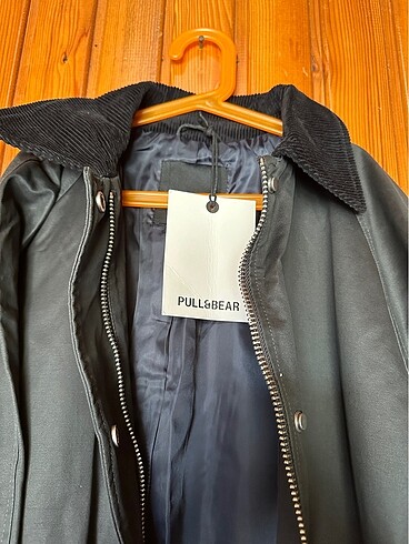 l Beden siyah Renk Pull and bear trençkot