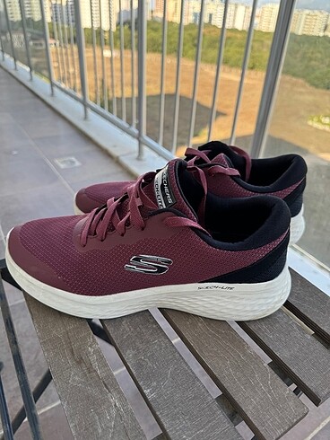 42.5 Beden bordo Renk Spor ayakkabı