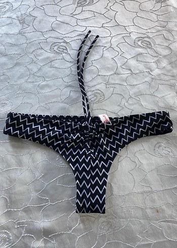 Penti Zebra Desenli Siyah Strappy Bikini Altı