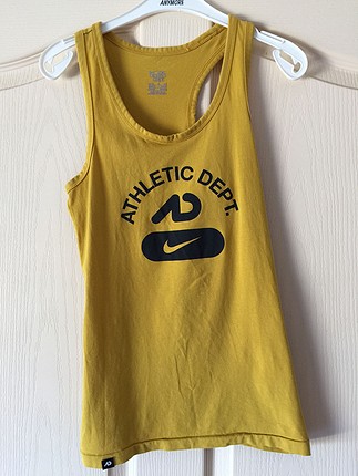 Nıke yüzücü atleti