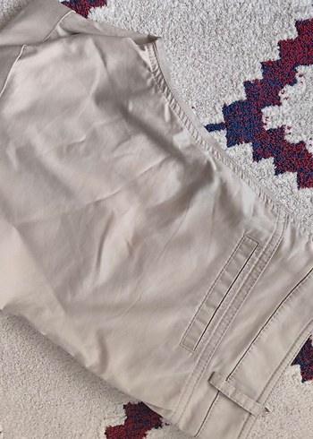 Bej Düğmeli Kısa Pamuklu Kadın Pantolon