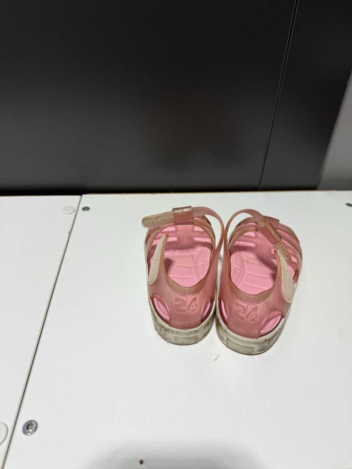 İgor Kız Çocuk Pembe Tokalı Kauçuk Sandalet - Görsel 2