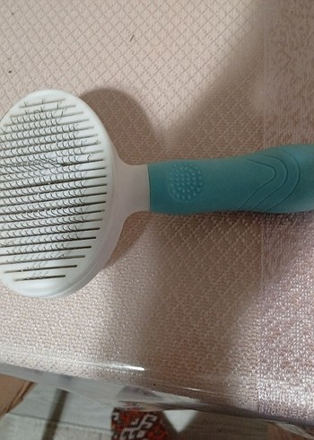 Beyaz ve Pastel Mavi Kedi Tüy Toplama Fırçası - Görsel 2