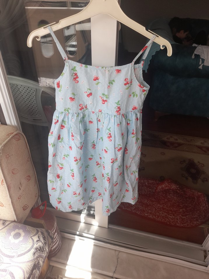 Kız Çocuk Beyaz Çiçekli Askılı Elbise - Görsel 3