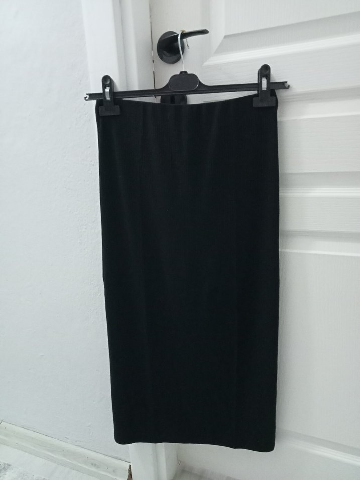 Düz Siyah Uzun Kadın Etek - Görsel 4