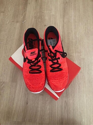 Nike Flyknit Lunar 41 numara
