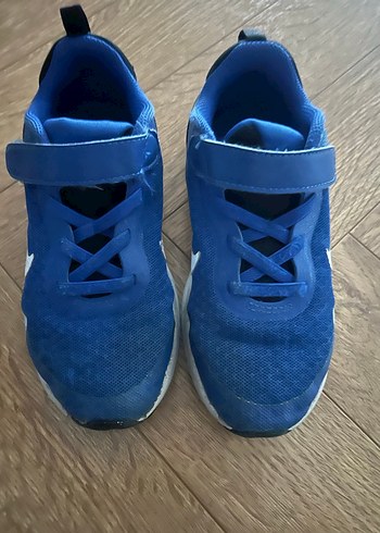 Erkek Çocuk Lacivert Cırtlı Nike 28,5 Numara Spor Ayakkabı