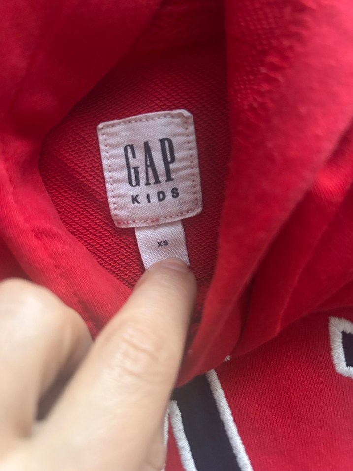 GAP XS Kırmızı Kapüşonlu Erkek Çocuk Sweatshirt - Görsel 3