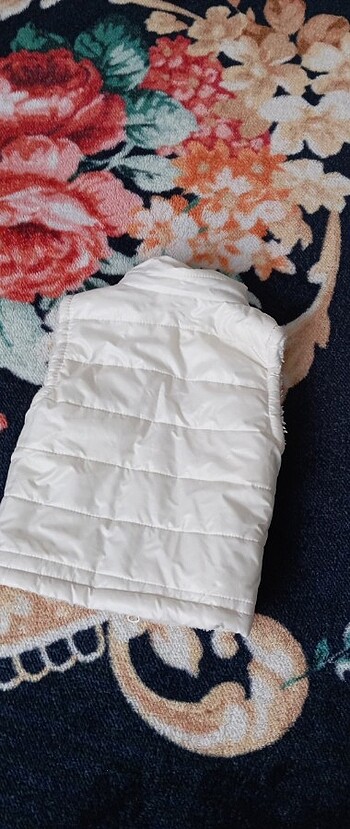 9-12 Ay Beden beyaz Renk Şişme mont 